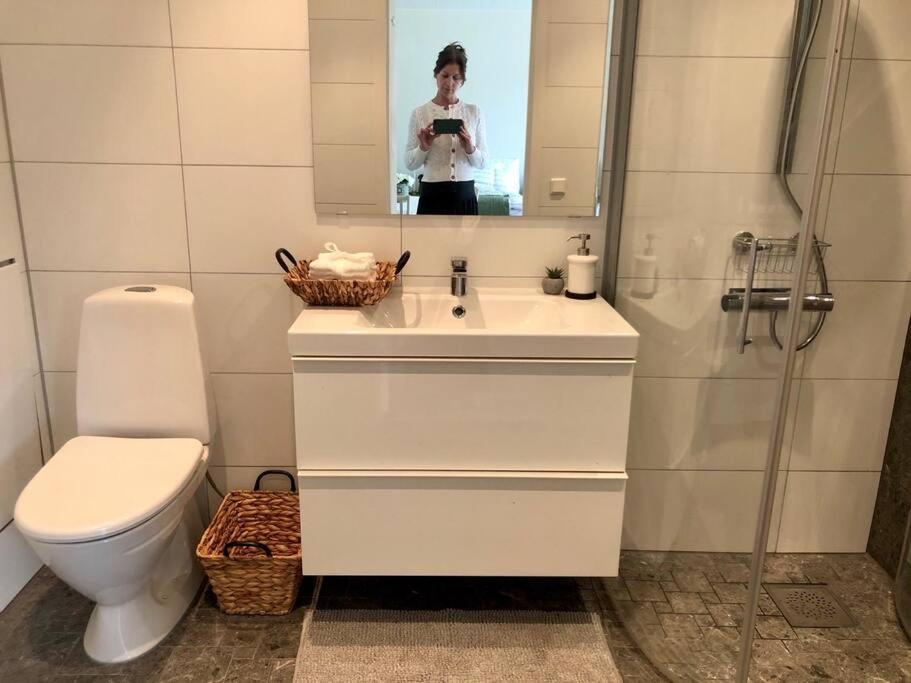 פאלקנברג Cozy Modern Studio Apartment Stay מראה חיצוני תמונה
