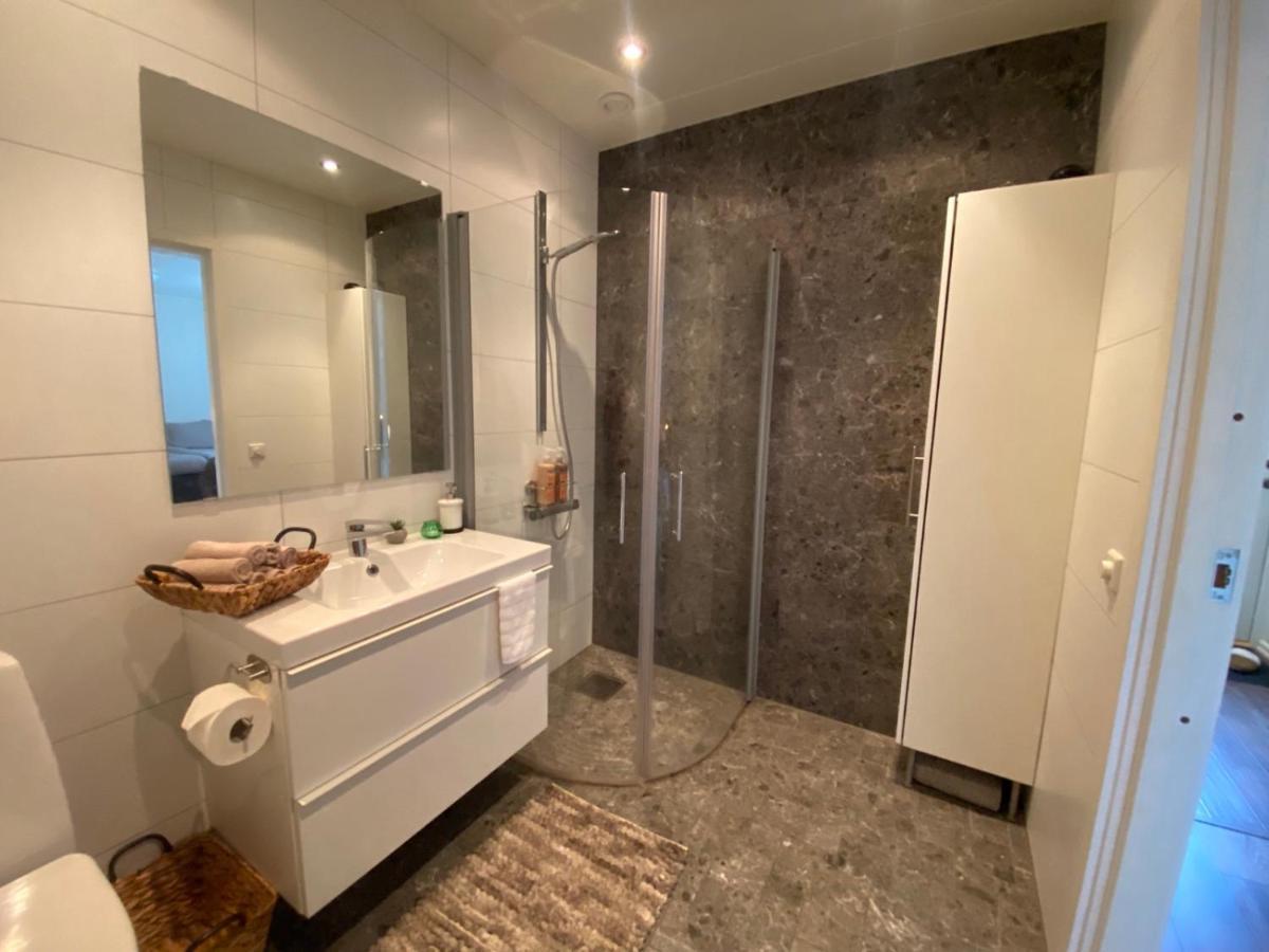 פאלקנברג Cozy Modern Studio Apartment Stay מראה חיצוני תמונה